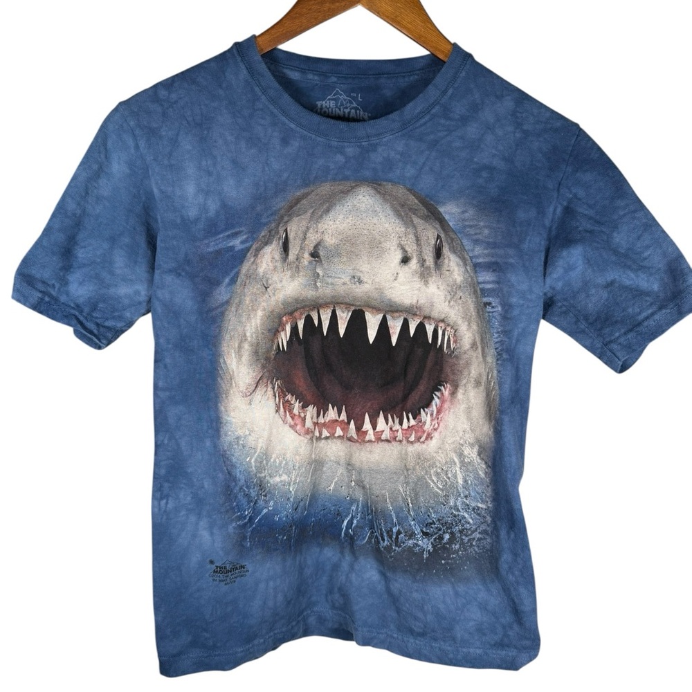 The Mountain Blue Shark Face Kids T-Shirt Unisex Child’s Size Large 100% Cotton